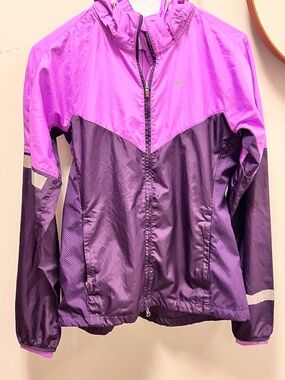 Nike Two-Tone Purple & Magenta Windbreaker Jacket